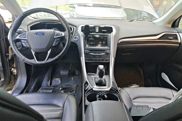 Used Ford Mondeo 2013 2.0L GTDi 200 Luxury Model