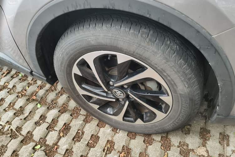 Used Toyota IZOA 2018 2.0L Yichi Version China VI Standard