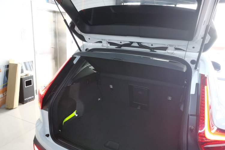 Used Volvo XC40 2022 T4 Four-Wheel Drive Smart & Stylish Edition