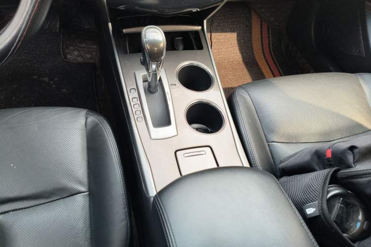 Used Nissan Teana 2013 2.0L XL Comfort Edition Gear Lever