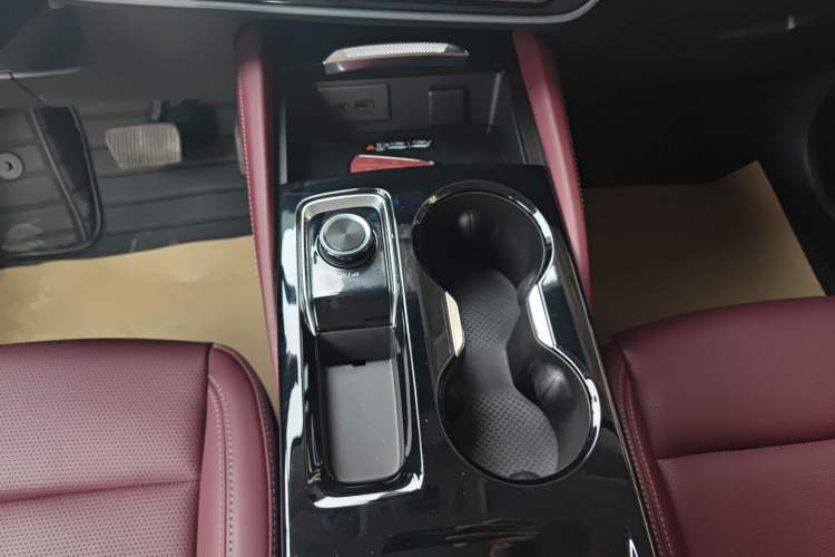 Used Buick Envision 2026 Model Range: Equinox S 25T Enjoyment Platinum Edition
