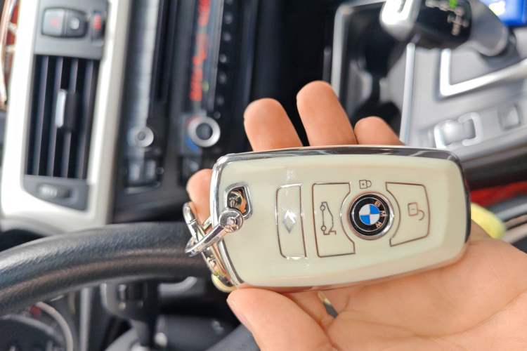 Used BMW 3 Series 2014 320Li Fashion Model
