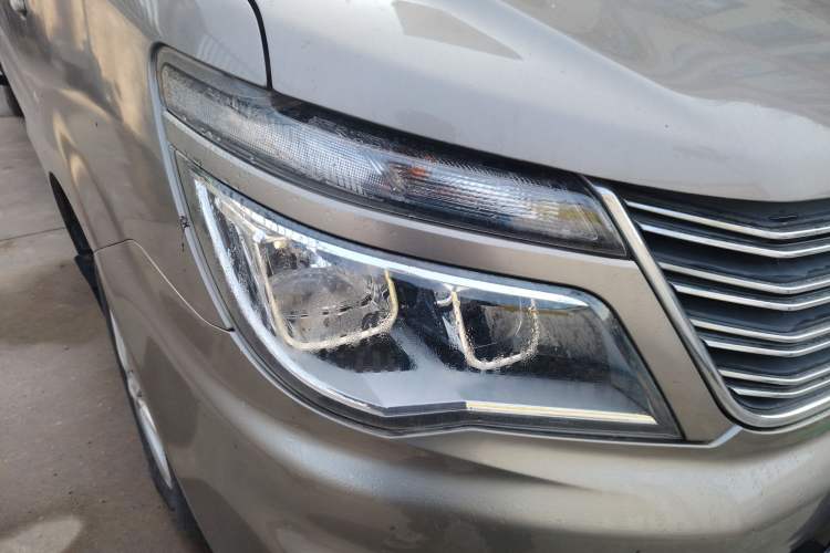 Used FORTHING Lingzhi 2018 M5L 1.6L 7-Seater Luxury Model