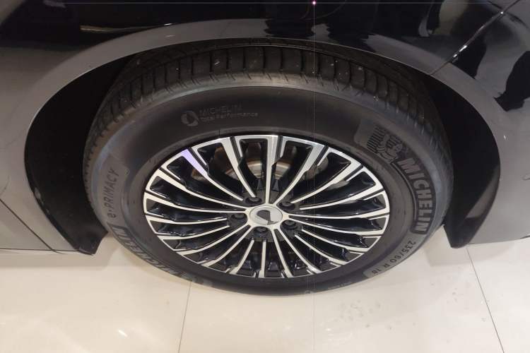 Used Denza D9 2022 DM-i 970 Four-Wheel Drive Flagship Model Exterior 5