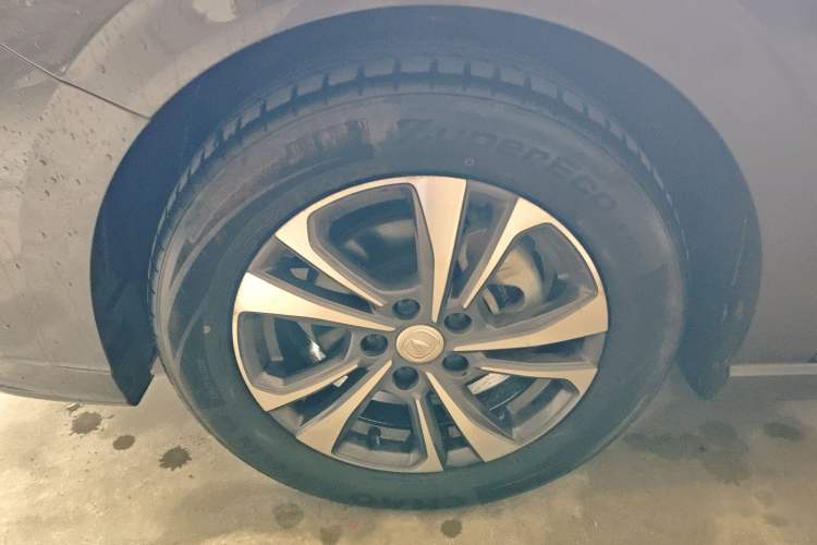 Used CHANGAN Eado 2023 Changan Edition PLUS Blue Whale NE 1.4T GDI DCT Prestige Version Left Front Wheel Hub