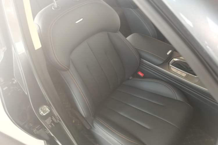 Used CHANGAN OSHAN X7 2020 1.5T Automatic Luxury Version Right Front Seat