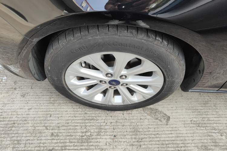 Used Ford Escort 2015 1.5L Automatic Fashion Model