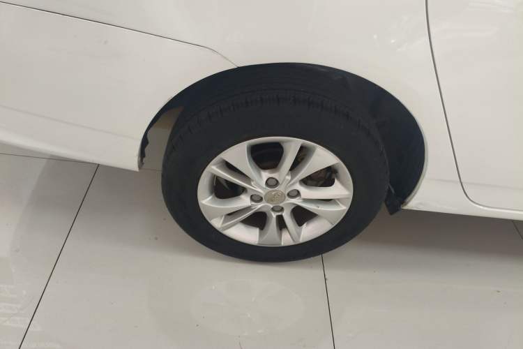 Used BYD F3 2015 Energy-Saving Edition 1.5L Manual Luxury Model Right Rear Wheel Hub