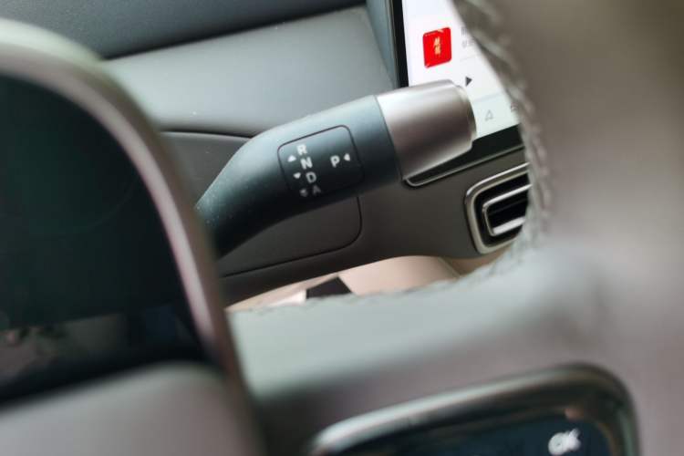 Used Li Auto MEGA 2024 Ultra Model
