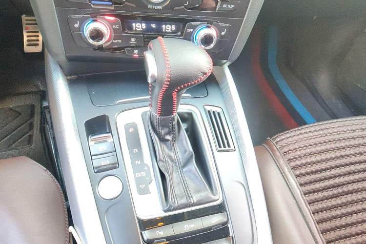 Used Audi Q5 2017 Plus 40 TFSI Technology Model