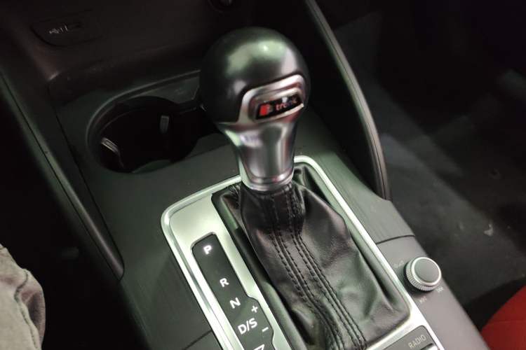 Used Audi A3 2018 30th Anniversary Edition Limousine 35 TFSI Ambition Model Gear Lever