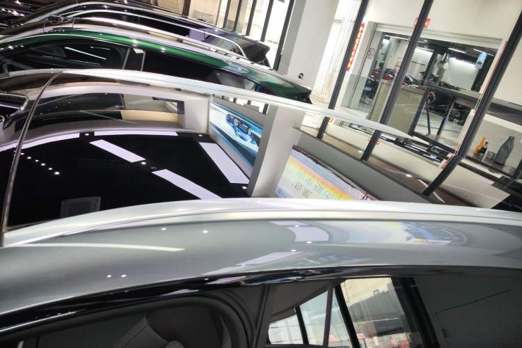 Used Zeekr 7X 2025 100 kWh Long-Range Rear-Wheel Drive with Intelligent Driving Features