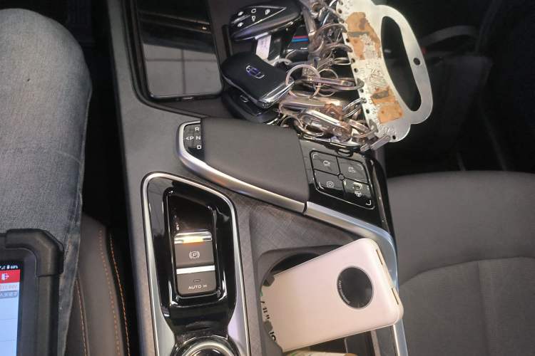 Used CHANGAN UNI-T 2022 1.5T Flagship Edition Gear Lever