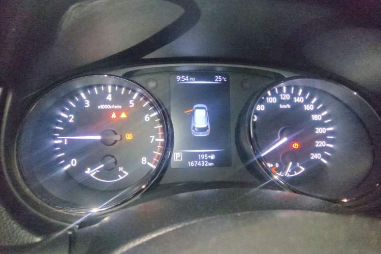 Used Nissan X-Trail 2019 2.0L CVT 7-Seater Comfort Version 2WD