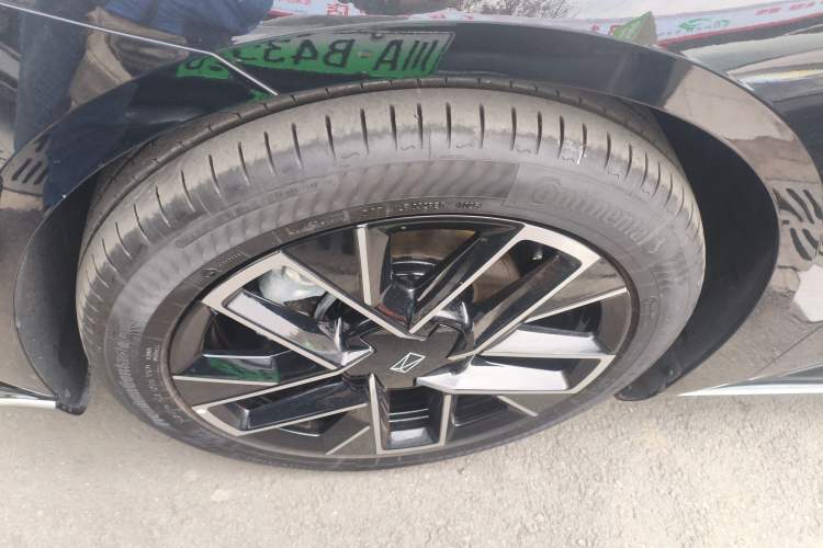 Used Avatr 06 2025 Pro Range-Extended Edition Exterior 4