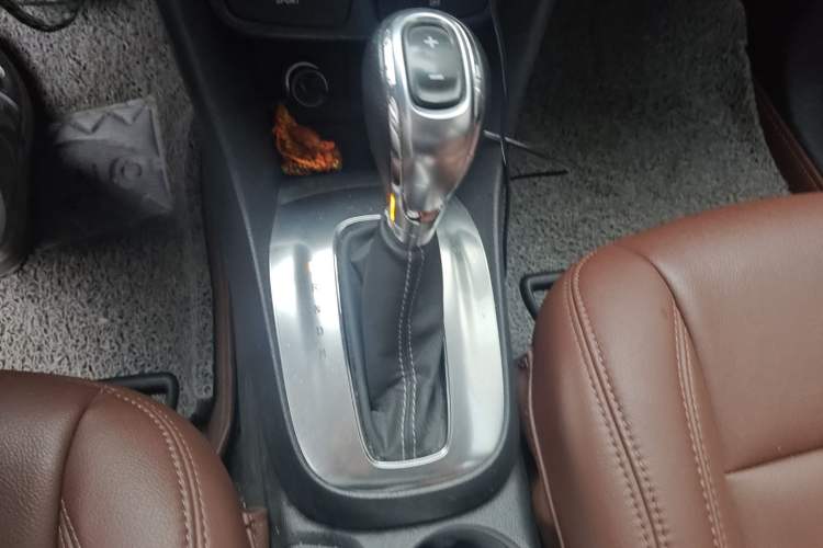 Used Buick Encore 2015 1.4T Automatic Two-Wheel Drive Urban Elite Version