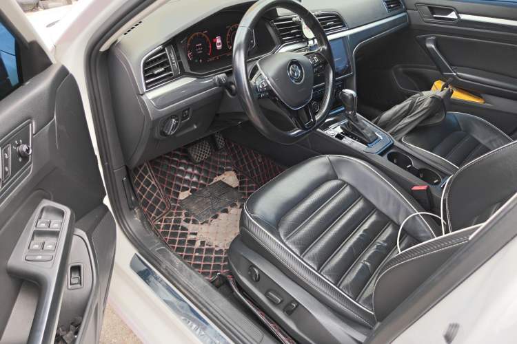 Used Volkswagen Lamando 2019 280TSI DSG Luxury Edition China V Standard Driver Seat