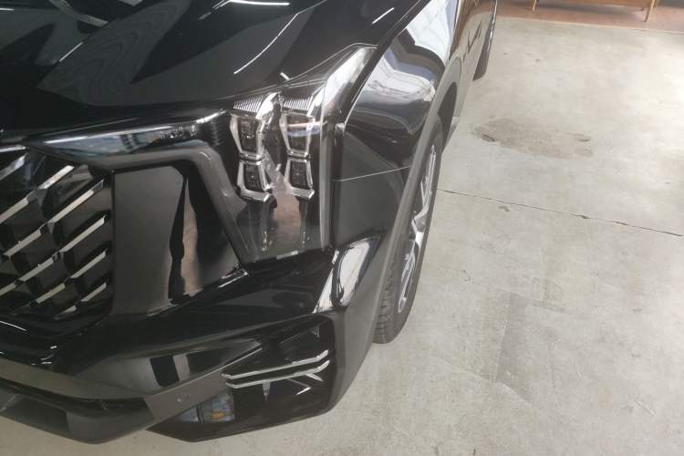 Used GAC Trumpchi GS8 2025 Linghang Series 2.0 TGDI Two-Wheel-Drive Luxury Edition 5 Seats Left Front Headlight