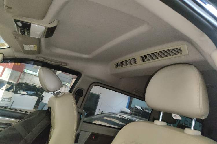 Used FORTHING Lingzhi 2020 M5L 2.0L Luxury 7-Seater