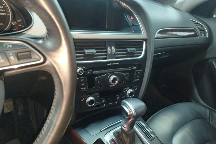 Used Audi A4L 2015 35 TFSI Automatic Comfort Model