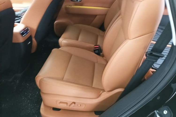 Used Leapmotor C16 2026 Extended-Range 280 LiDAR Zhizun Edition 6 Seats