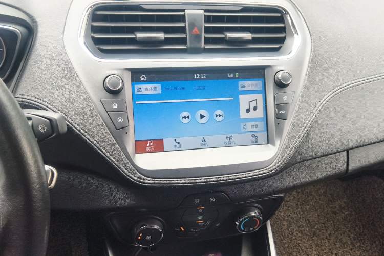 Used Ford Escort 2019 1.5L Automatic Enjoyment Model Audio And AC Panel