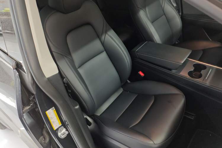 Used Tesla Model Y 2024 Rear-Wheel-Drive Version