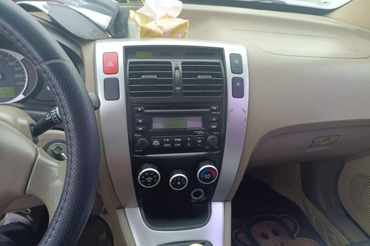 Used Hyundai Tucson 2009 2.0L Manual Two-Wheel Drive Fashion Edition
