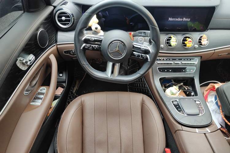 Used Mercedes-Benz E-Class 2021 Updated E 260 Fashion Sport Edition Steering Wheel