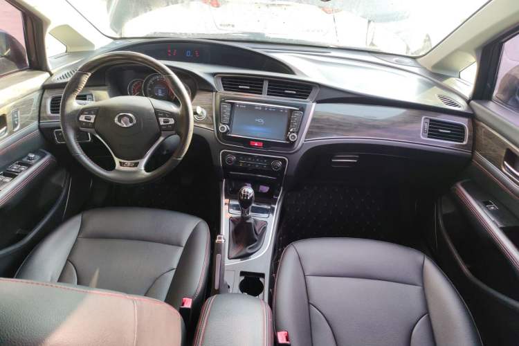 Used Great Wall C50 2014 Upgraded Model 1.5T Manual Fashion Edition
