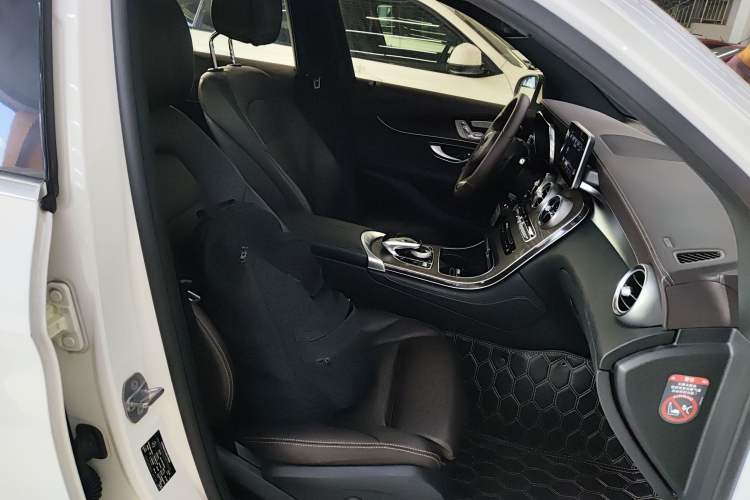 Used Mercedes-Benz GLC 2017 GLC 300 4MATIC Sport Edition