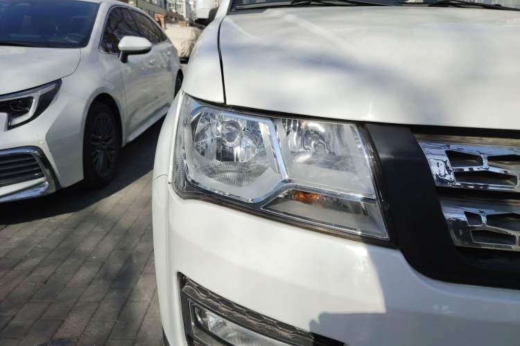 Used CHANGAN KAICHENG Shenqi F30 2018 1.5L Comfort Trim Short Wheelbase DAM15L Right Front Headlight