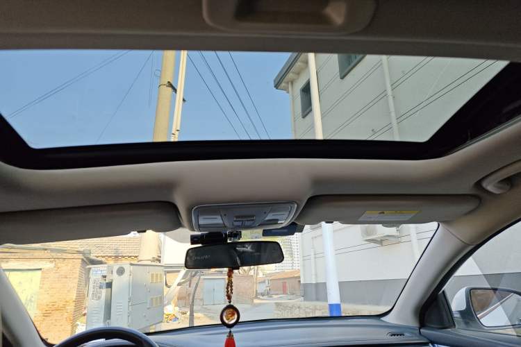 Used CHANGAN Eado 2019 High-Energy Edition 1.6L GDI Manual Pioneer Model China VI Standard Headliner