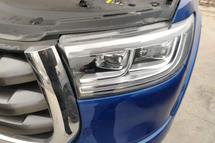 Used Great Wall Poer 2021 2.0T Global Version Automatic Diesel 4x4 Comfort Trim Standard Box GW4D20M