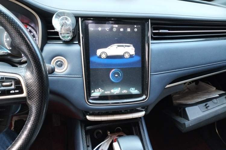 Used CHANGAN OSHAN COS1 2018 1.5T Automatic Smart 7-Seater
