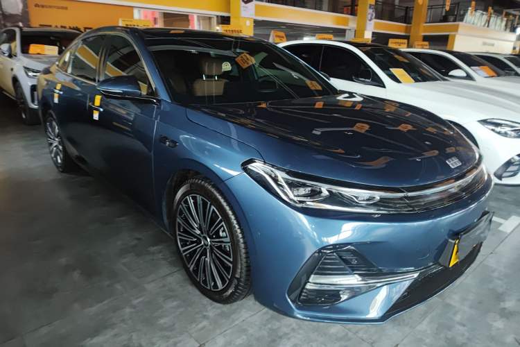 Used Geely Galaxy A7 2025 Model EM-i 150km Starship Edition
