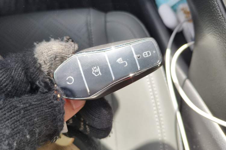 Used BYD Qin PLUS 2025 DM-i Smart Drive 55KM Leading Model Vehicle Key