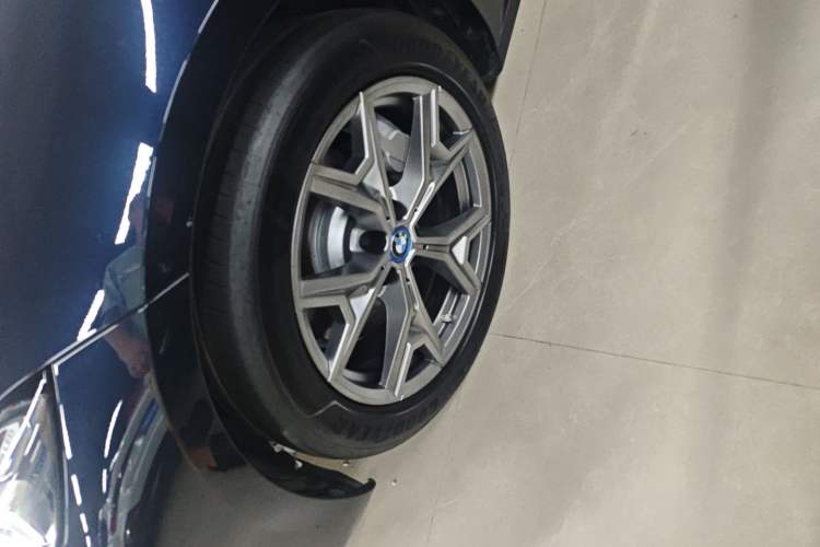 Used BMW i3 2024 eDrive 35 L
