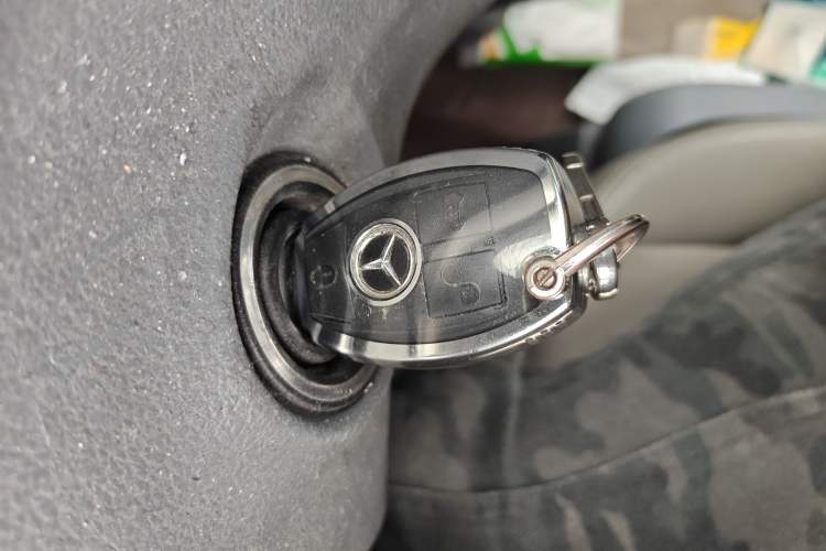 Used Mercedes-Benz Vito 2010 2.5L Business Edition
