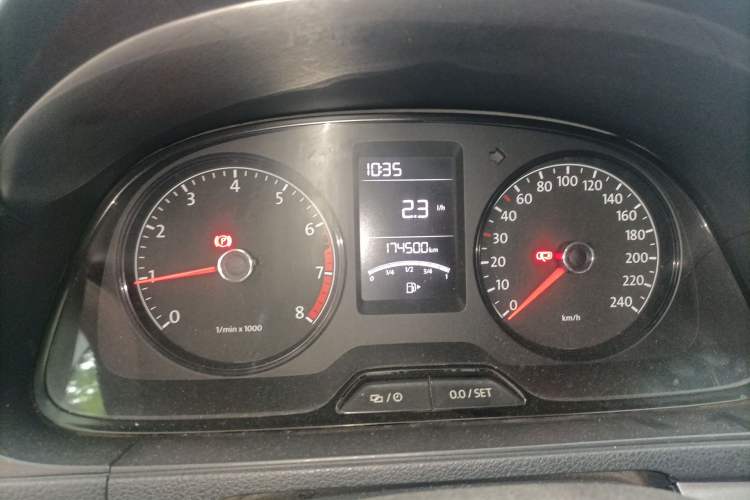 Used Volkswagen Lavida 2013 Revised Classic 1.6L Manual Fashion Edition Instrument Cluster