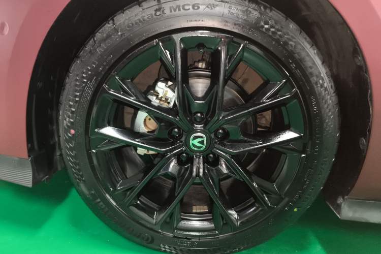 Used Changan UNI-V 2024 1.5T Smart Navigation Version
