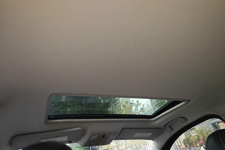 Used FORTHING Joyear XV 2015 1.6L CVT Luxury Model
