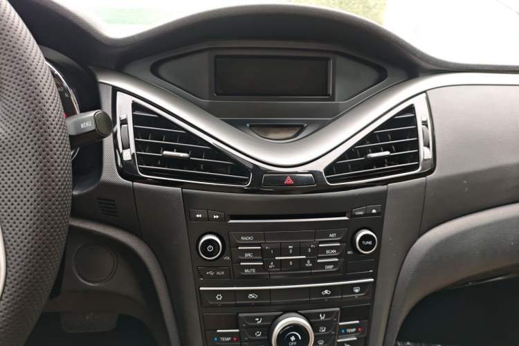 Used Bestune B70 2014 2.0L automatic luxury version