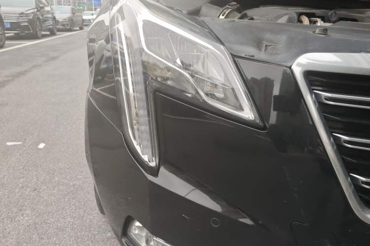 Used Cadillac XTS 2018 28T Elite Edition Right Front Headlight