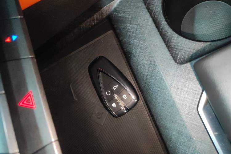 Used Changan UNI-V 2022 1.5T Prestige Version