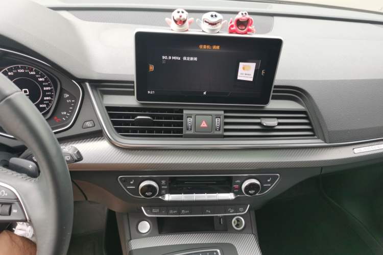 Used Audi Q5L 2018 45 TFSI Prestige Fashion Edition China V Emission Standard Audio And AC Panel