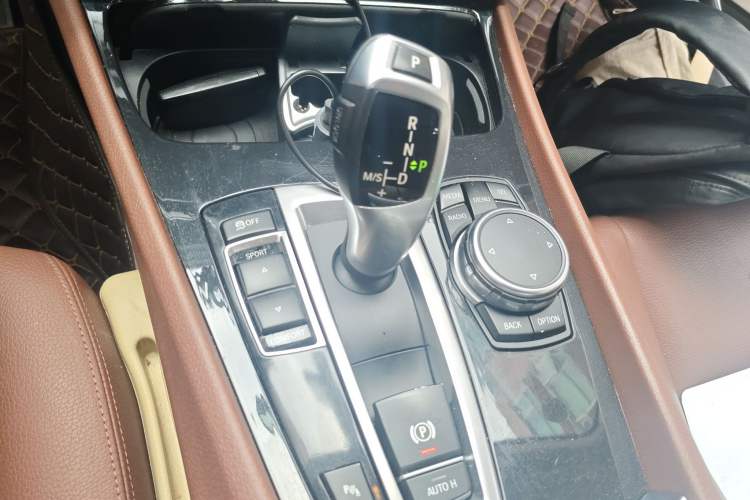 Used BMW 5 Series GT 2014 528i Leading Model