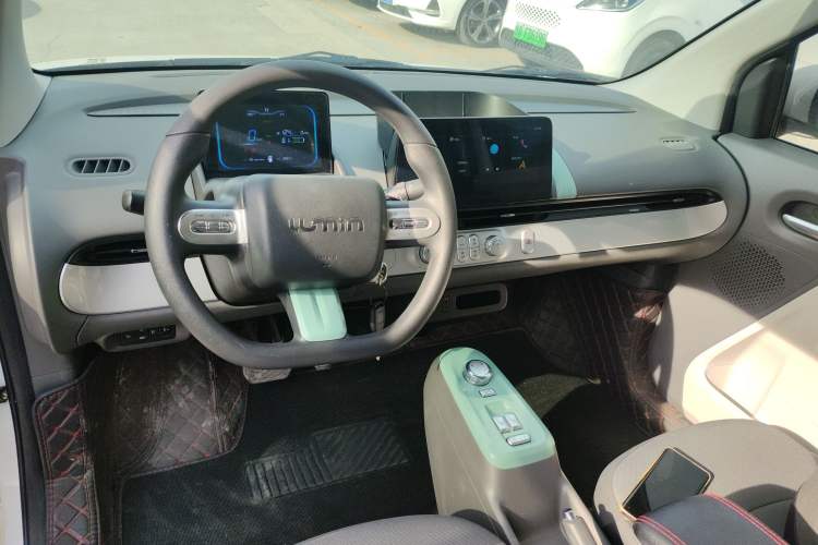 Used CHANGAN NEVO Lumin 2025 205km Refreshing Edition Center Console