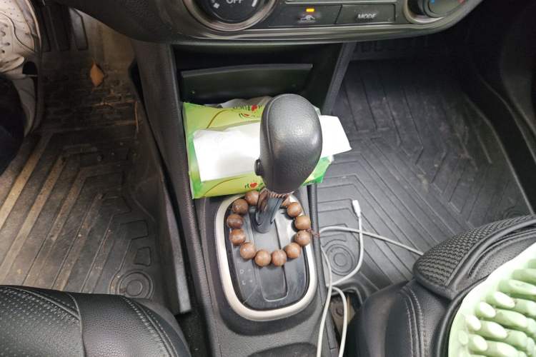 Used Nissan Sylphy 2018 Classic 1.6XE+ CVT Luxury Edition Gear Lever