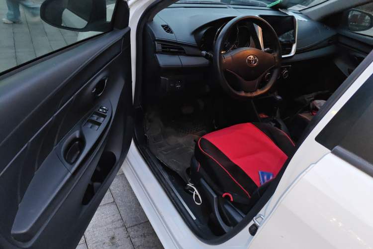 Used Toyota YARiS L Zhi Xuan 2017 1.5E CVT Enhanced Performance Edition Driver Seat